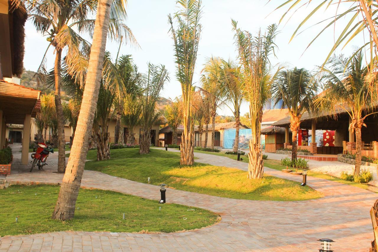 Eagles Beach Resort Phan Thiết Esterno foto