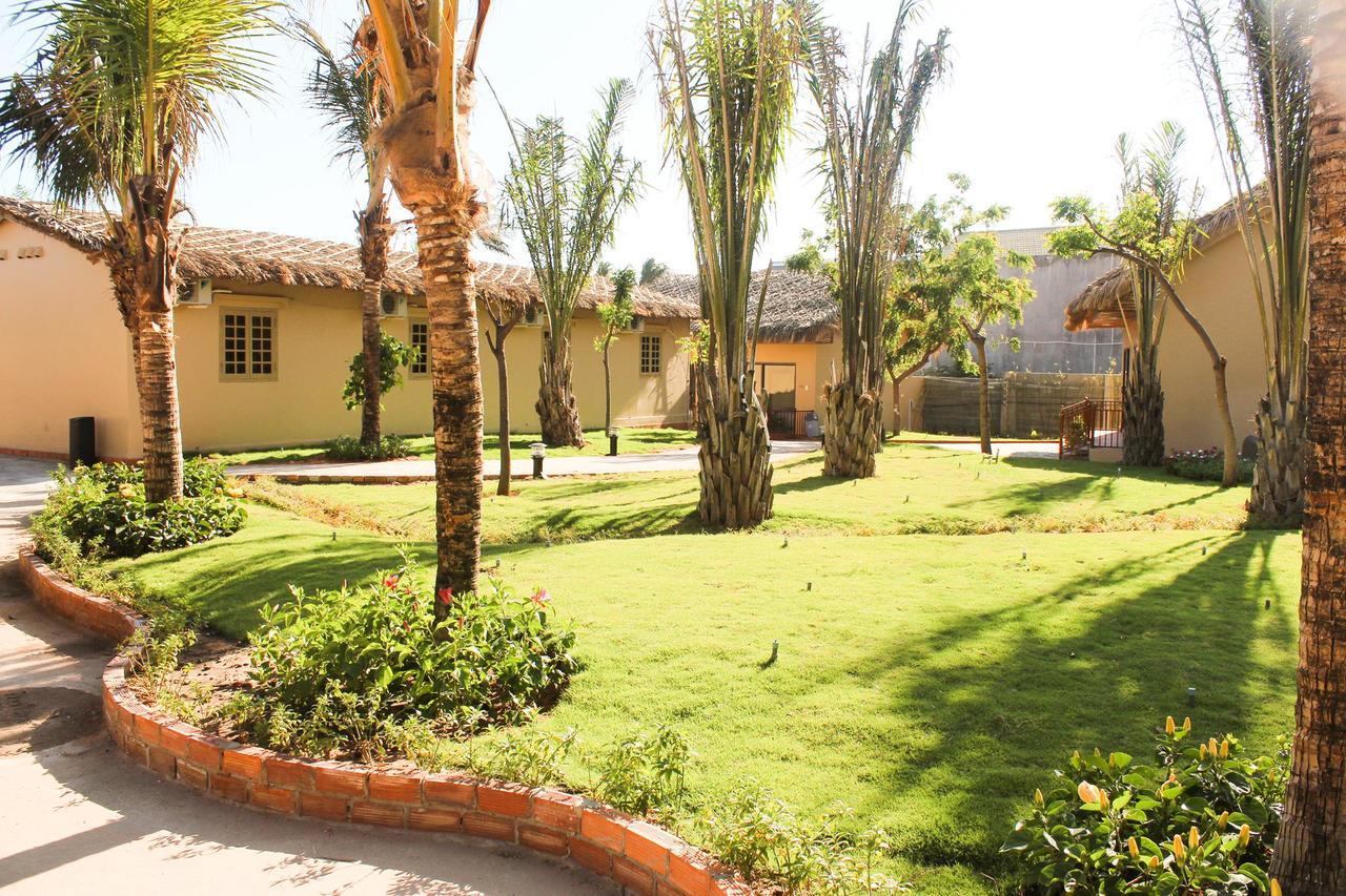 Eagles Beach Resort Phan Thiết Esterno foto